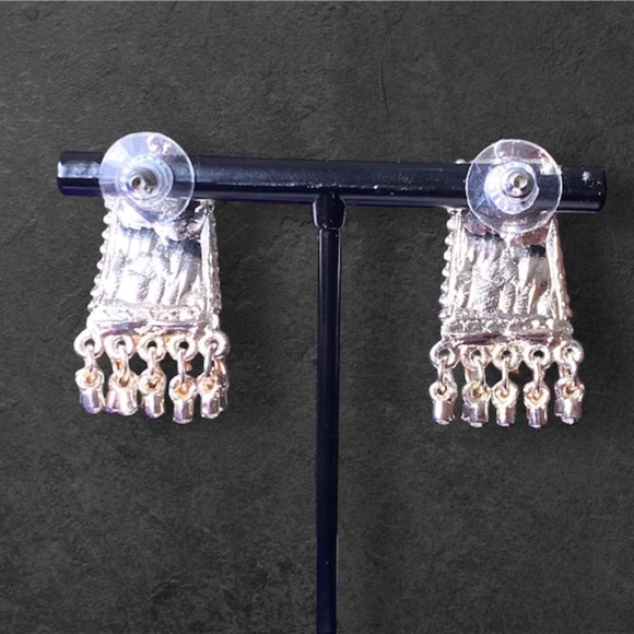 Women Oxidized Silver Color Indian Style Earrings - Picture 4 of 5